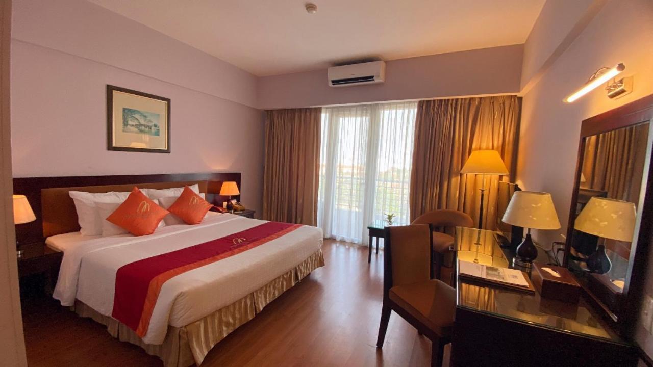 Mondial Hotel Hue Exterior foto